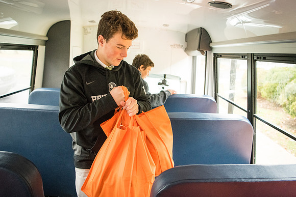 thanksgiving18_fooddrive_ms_wkl_0113