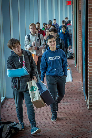 holidaygiftdrive18_us_jfess_2571
