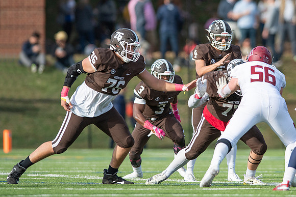 hc19_football_dburns_a8538