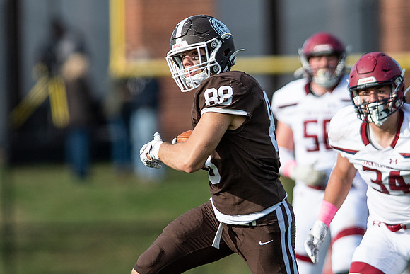 hc19_football_dburns_a8546