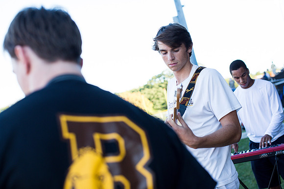 homecoming14_cookoutsoccer_jk_2325
