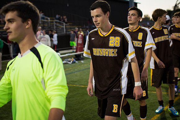 homecoming14_cookoutsoccer_jk_2510