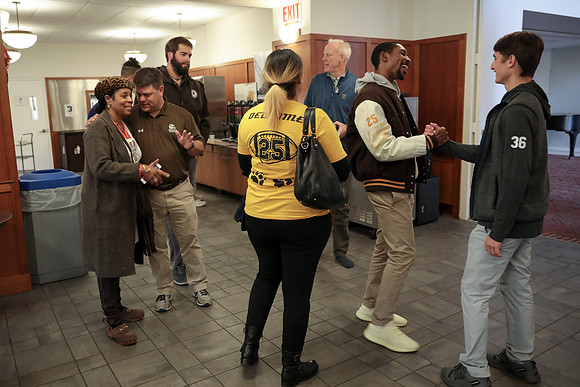 hc19_fballbfast_gh_0037