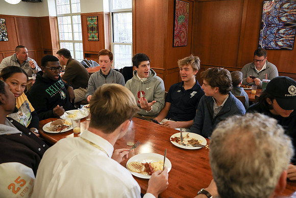 hc19_fballbfast_gh_0012