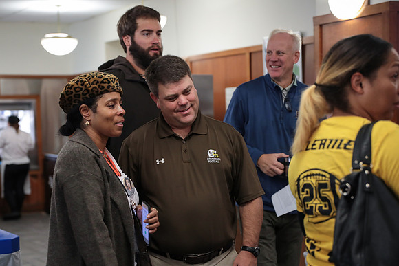 hc19_fballbfast_gh_0036