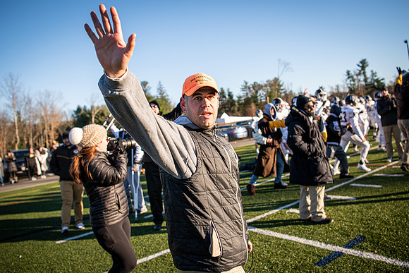 football_nepsac19_wkl8_1735