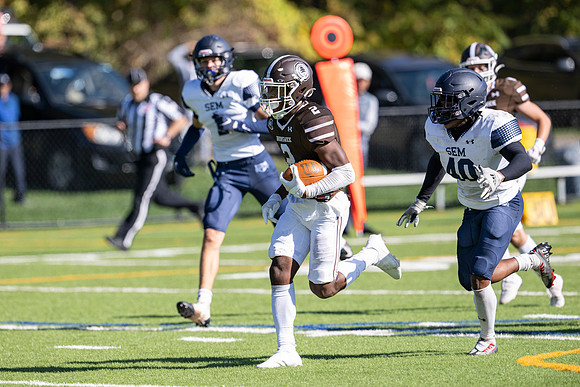 football_2022-10-15_dburns_0007