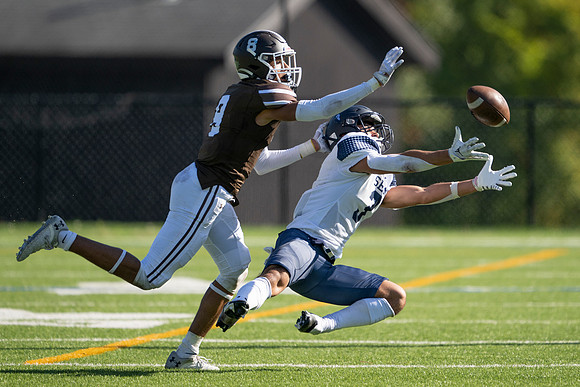 football_2022-10-15_dburns_0152