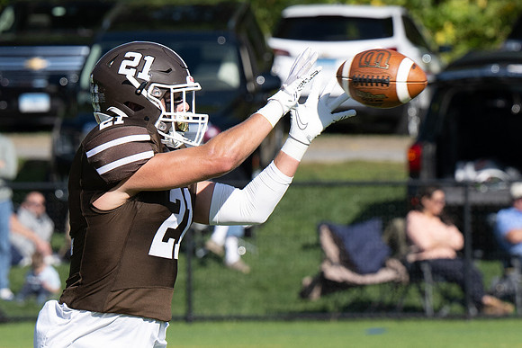 football_2022-10-15_dburns_7315b