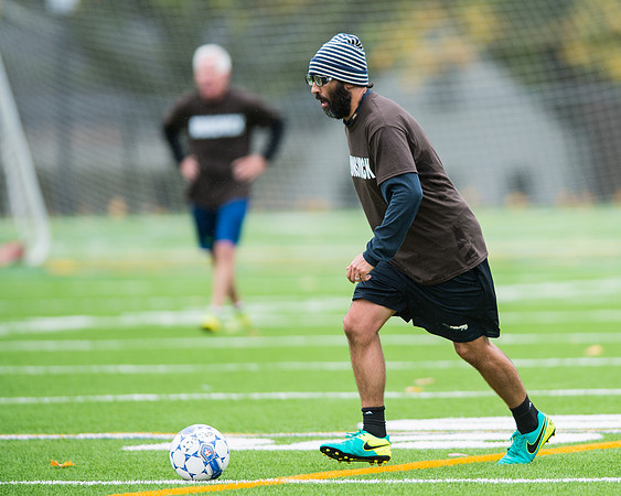 alumni_soccer16_db_7972