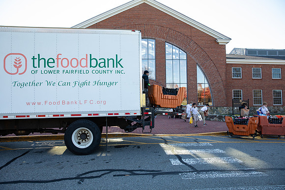 thanksgiving21_fooddrive_ls_gh_0030