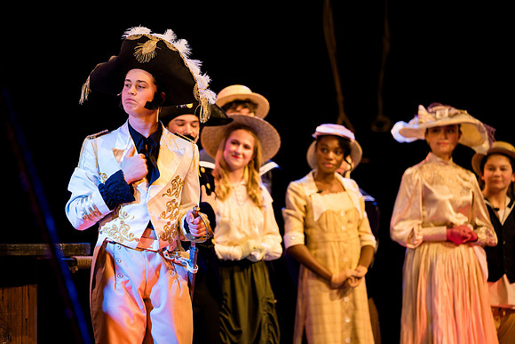hmspinafore_springmusical25_fri_us_ah_0034