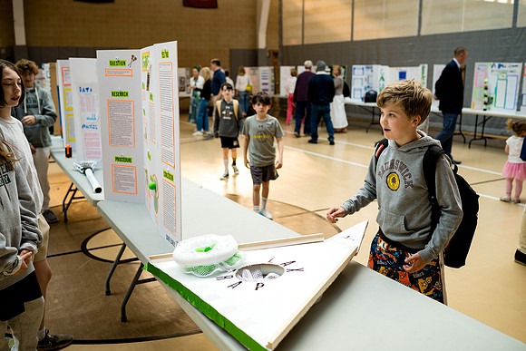 sciencefair25_ms_ah_0070