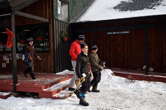 campdudley16_iceclimbing_prep_bd_1283