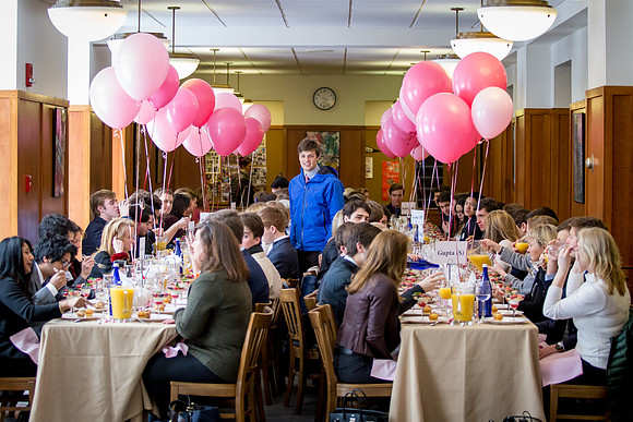 seniormom_vdaybfast_jfess_1622