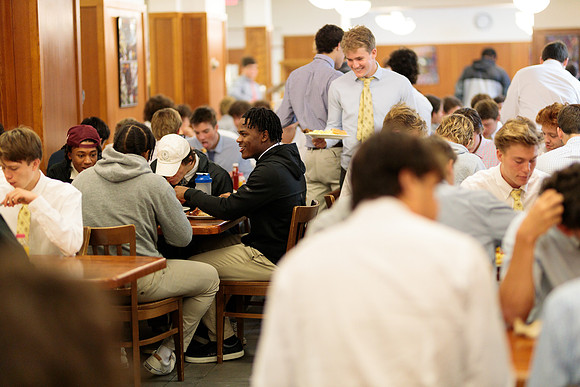 hc22_fballbfast_bdf1_0911