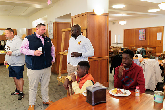 hc22_fballbfast_bdf2_5304