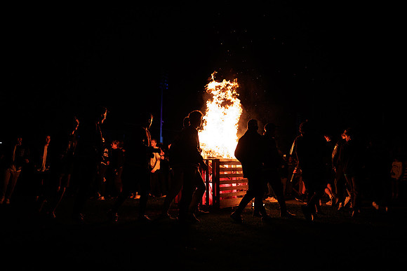 hc22_bonfireworks_bdf2_5065