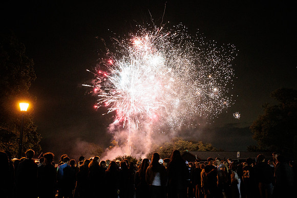 hc22_bonfireworks_bdf2_5232