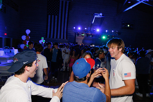 hc22_dance_us_ss_9898