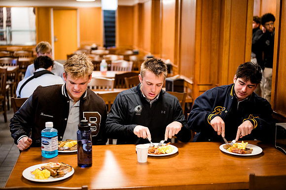 hc25_fballbfast_ah_0024