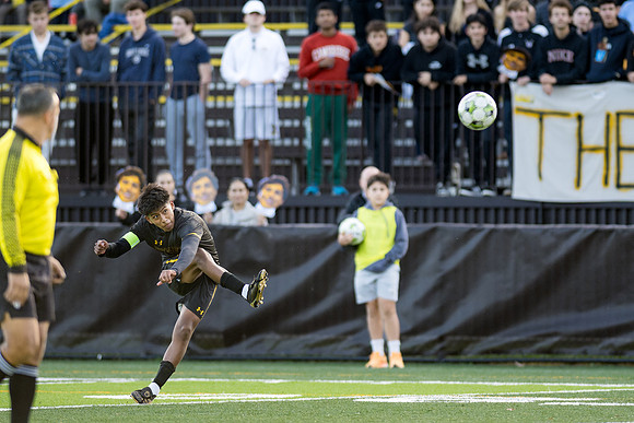 hc25_soccer_ah_0021