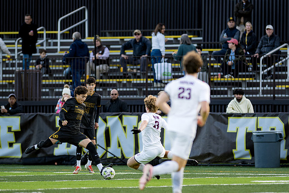 hc25_soccer_ah_0022