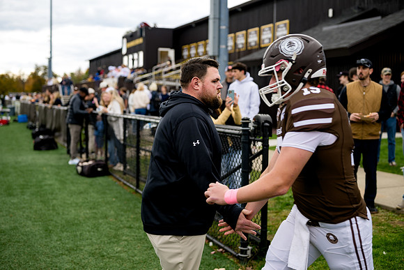 hc25_football_ah_0087