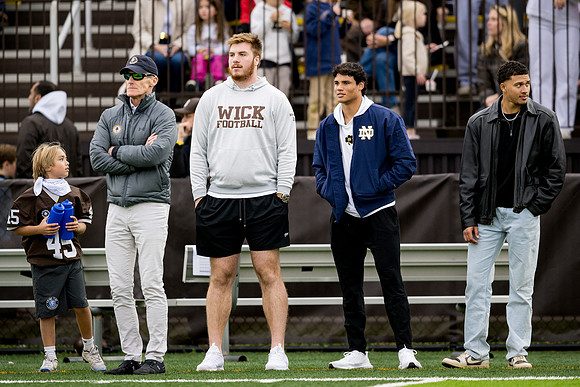 hc25_football_ah_0161
