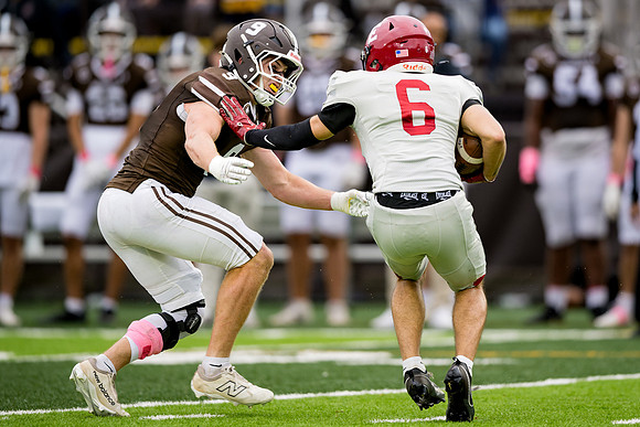 hc25_football_ah_0301