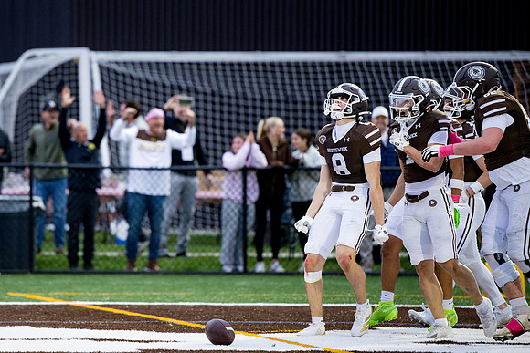 hc25_football_ah_0472