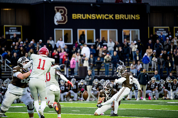 hc25_football_ah_0481