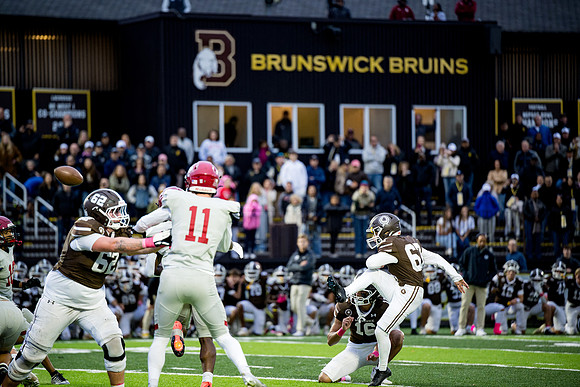 hc25_football_ah_0483
