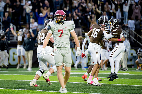 hc25_football_ah_0493