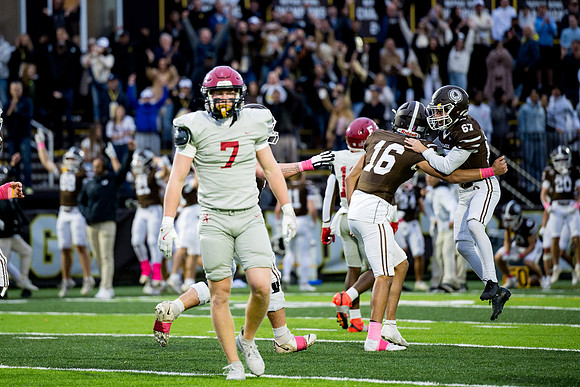hc25_football_ah_0494