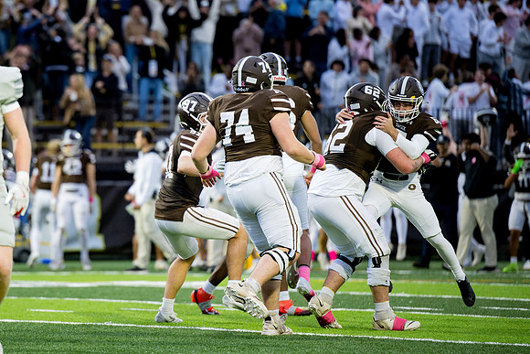 hc25_football_ah_0496