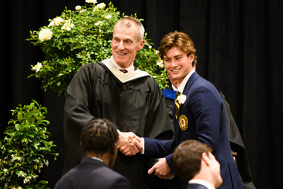 graduation25_diploma_wkl1_4807-2