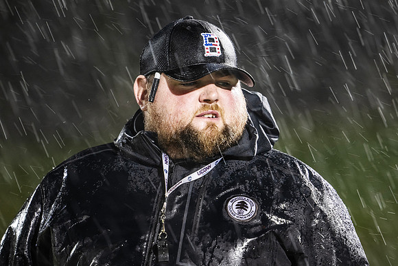 football_2022-11-11_dburns_9253