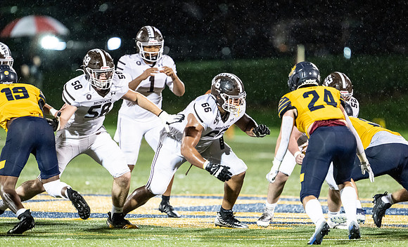 football_2022-11-11_dburns_9801