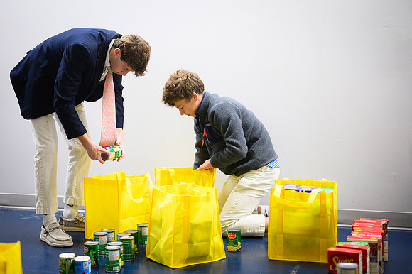 thanksgiving_fooddrive25_us_wkl1_5125