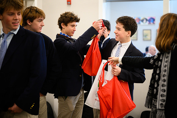 thanksgiving_fooddrive25_us_wkl1_5250