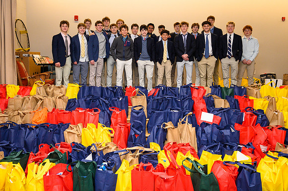 thanksgiving_fooddrive25_us_wkl1_5309