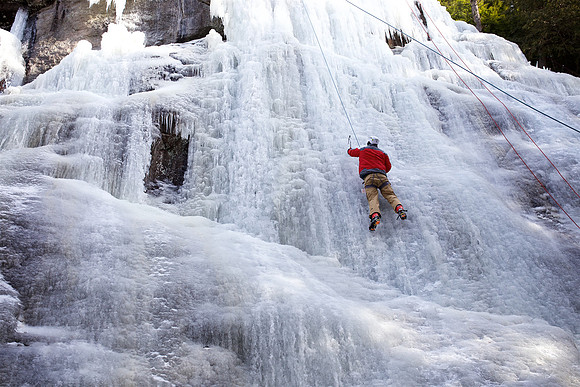 campdudley16_iceclimbing_bd_1615