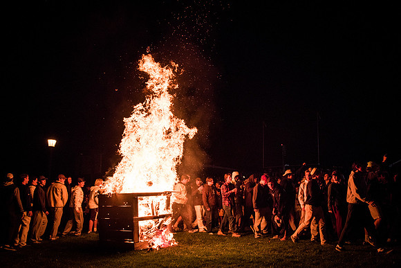 hc15_bonfireworks15_wkl_5661