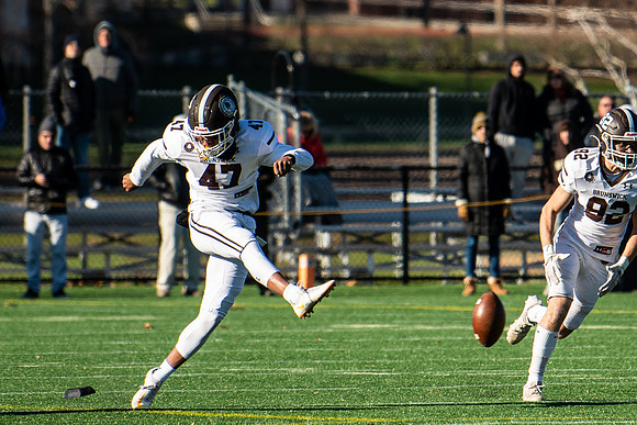 football_nepsac22_wkl2_5454
