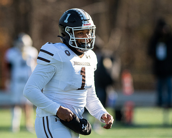 football_nepsac22_wkl2_5493