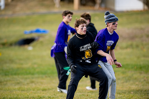 turkeybowl24_us_ah_0127