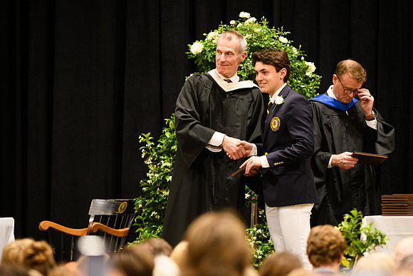 graduation25_diploma_wkl1_5109