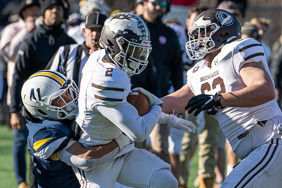 football_nepsac22_dburns1_2991