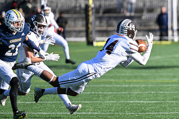 football_nepsac22_dburns2_2944